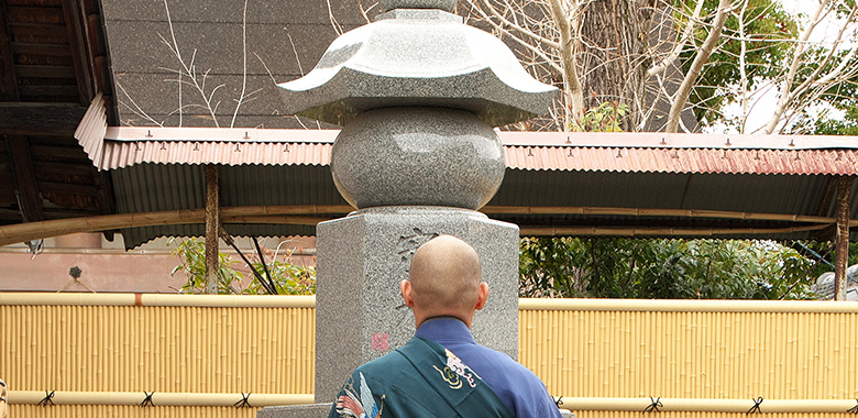 お墓と住職